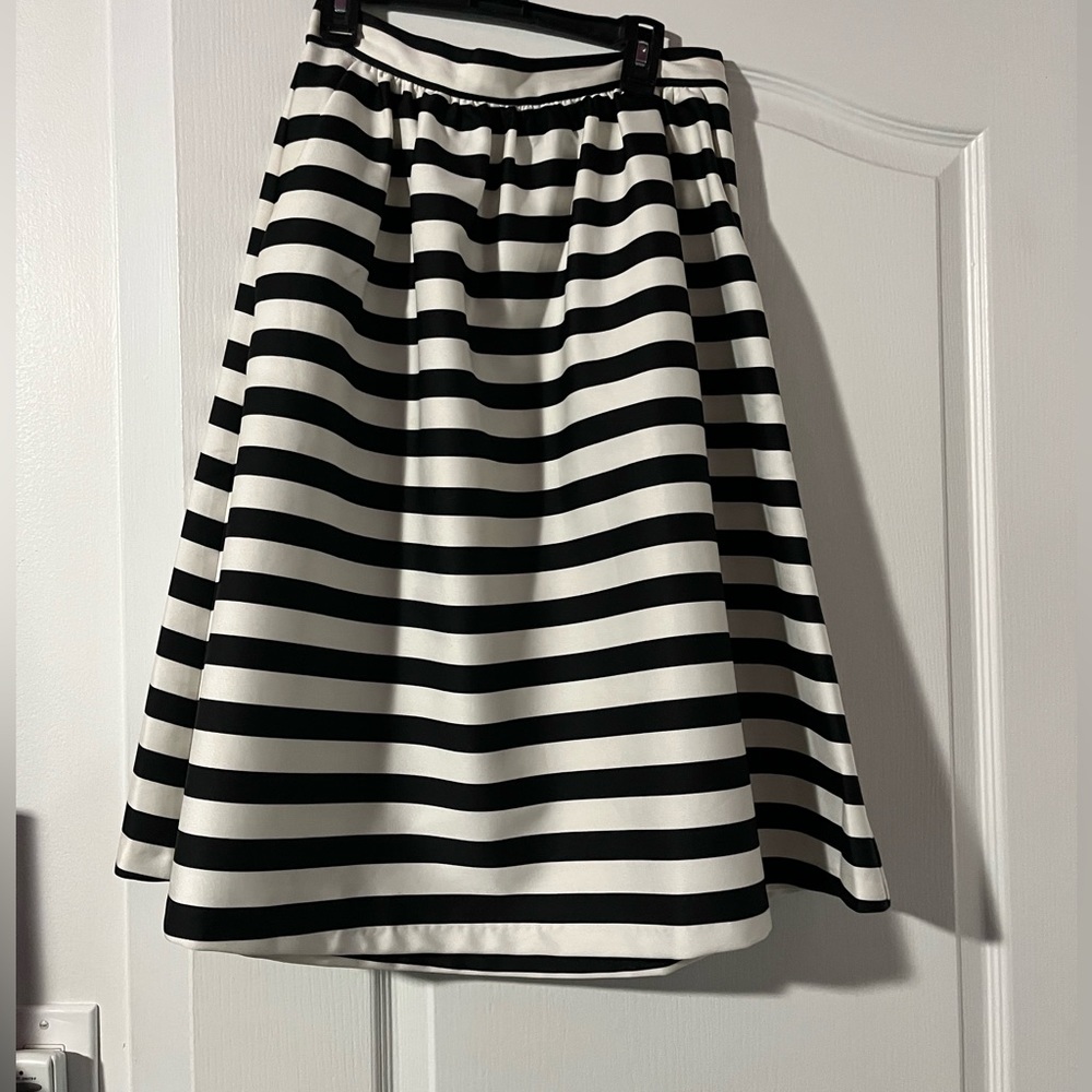 Forever 21 Black and White Striped Flare A-Line Skirt size Small